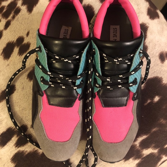 **Steve Madden’s** SZ 7.5 - Picture 8 of 9